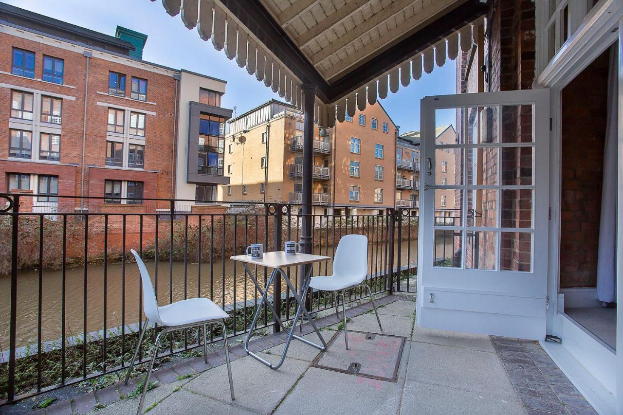 Waters Edge At Cocoa Suites York Exteriér fotografie
