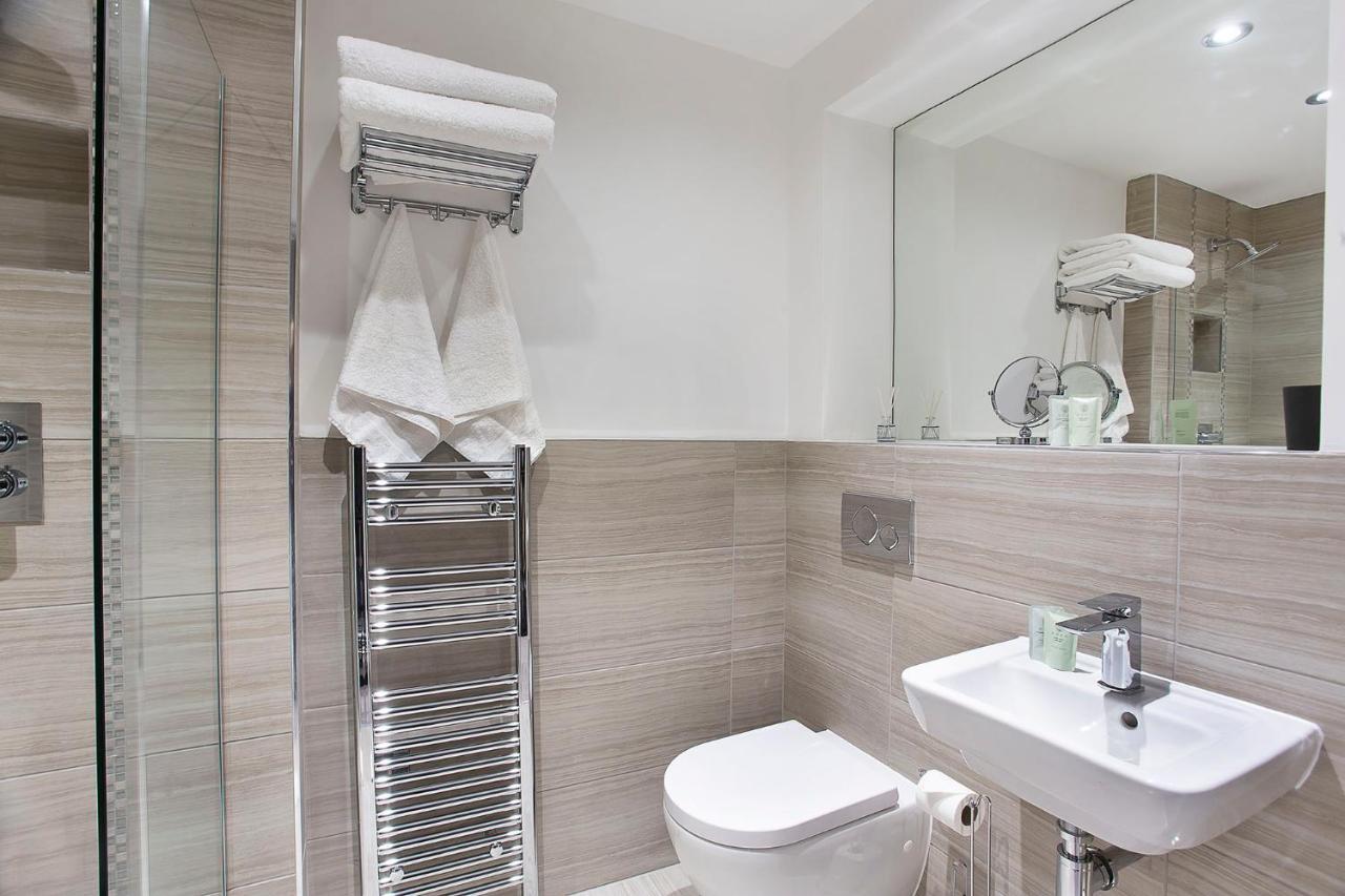 Waters Edge At Cocoa Suites York Exteriér fotografie